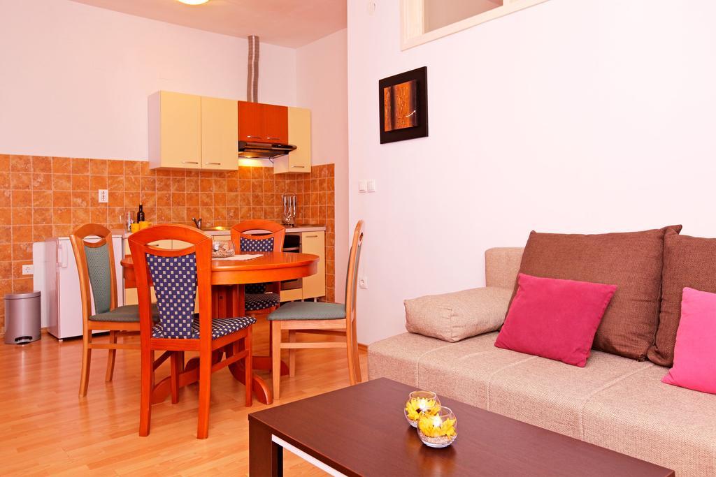 Guest House Kod Peskarije Vela Luka Quarto foto